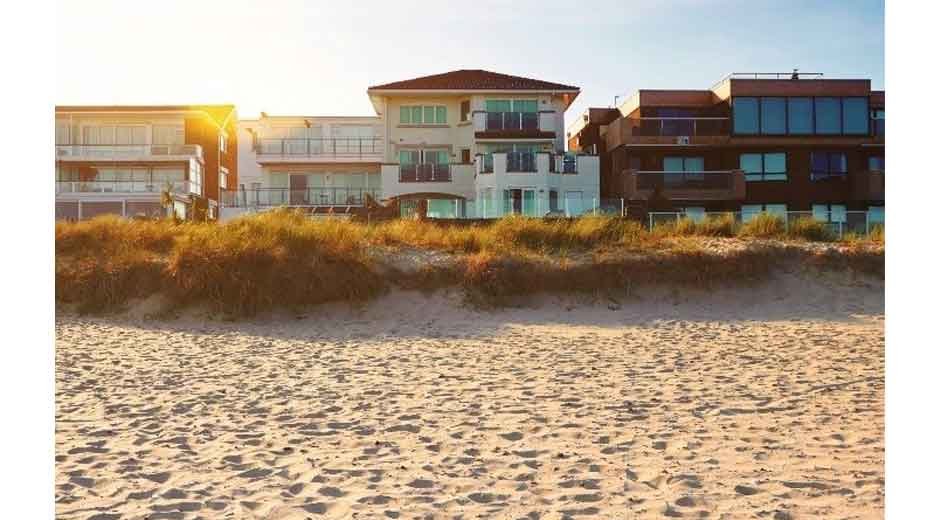 Building a Future by the Beach: Real Estate Tips for Buyers