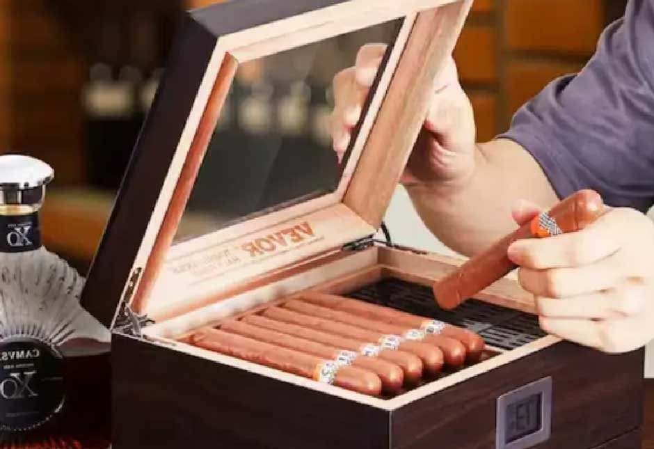 Cigar Humidor Buying Tips: What to Know Before You Invest