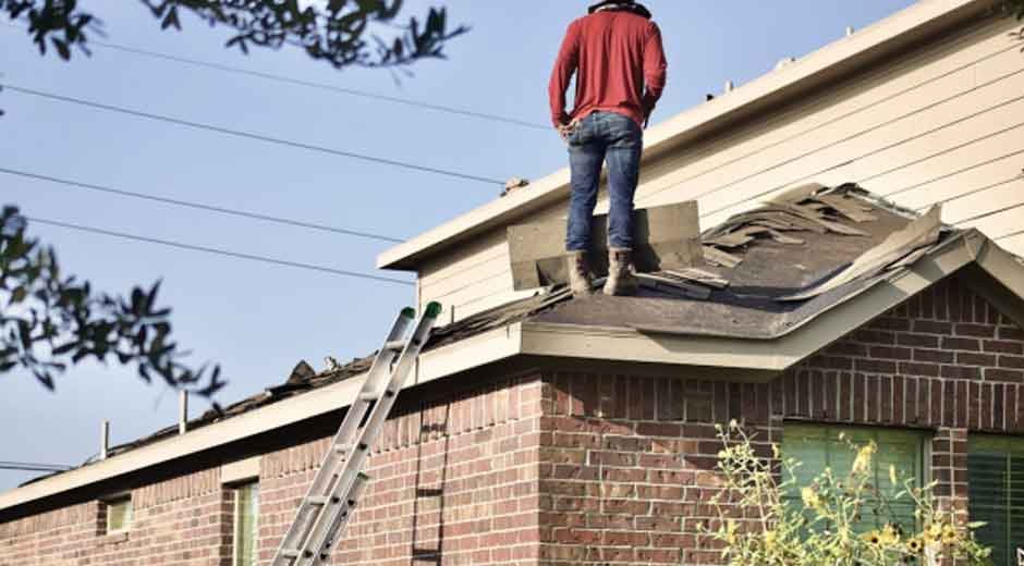 Essential-Safety-Tips-for-DIY-Roof-Repair-and-Maintenance