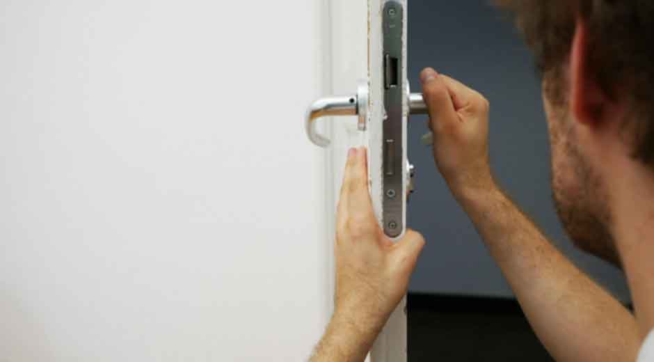 Expert Locksmith Solutions for Urgent Lock and Key Issues