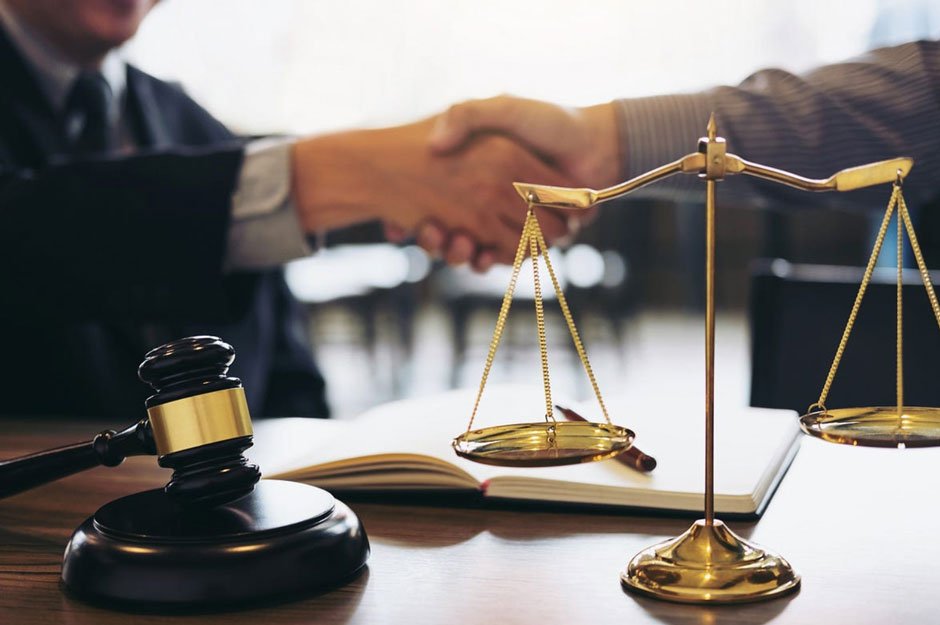 What to Expect When Working with a Criminal Lawyer?