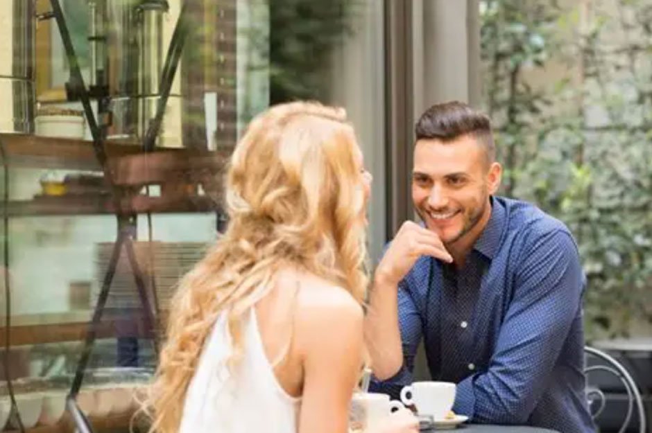 10 Thoughtful Ways to Show Her She’s Loved