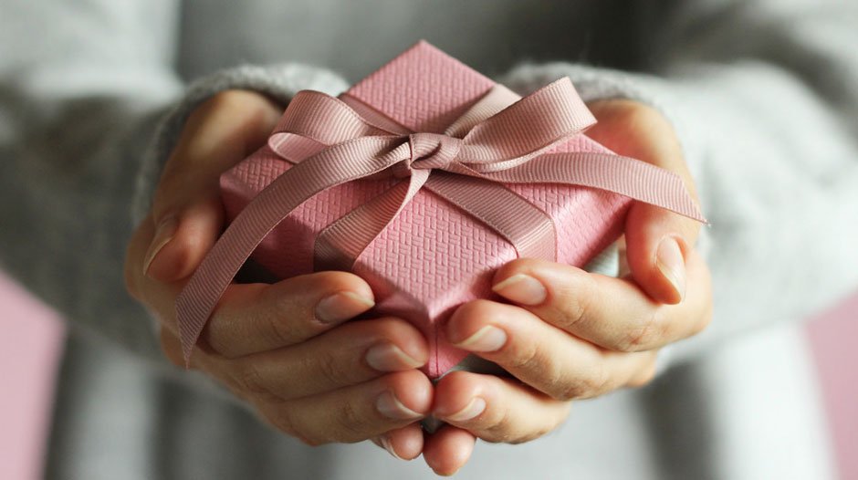 10 Unique Gifts to Surprise Your Loved Ones (and Make Lasting Memories)
