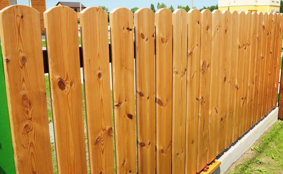 Common Wooden Fence Mistakes Homeowners Regret Later