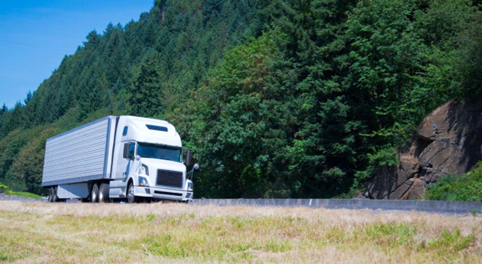 Dry Van Trucking vs Reefer