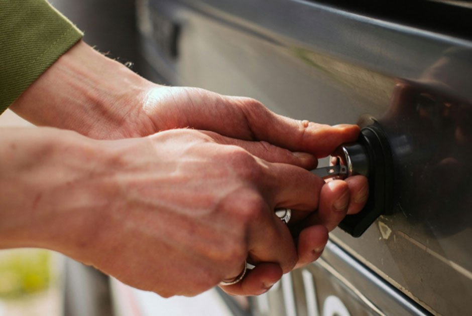 The Evolution of Car Security Systems: From Alarms to Advanced Immobilizers