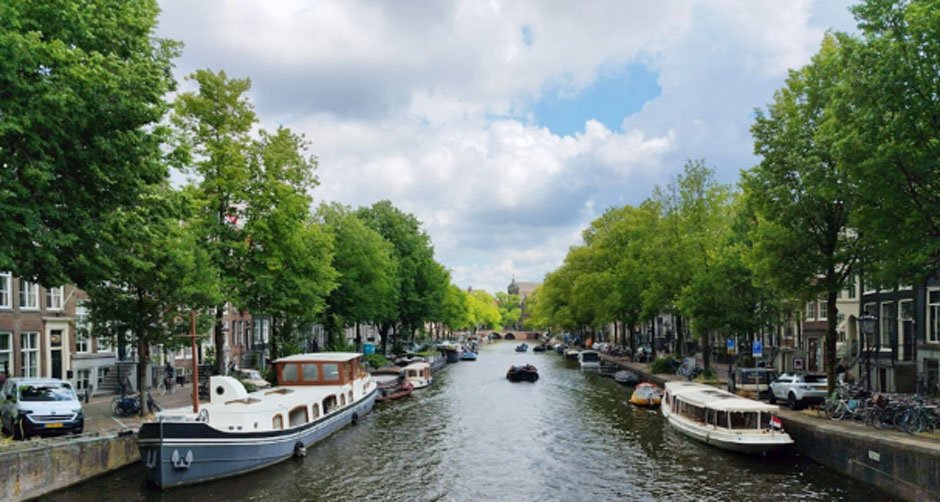 When Is The Best Time To Take The Lovers Canal Cruise In Amsterdam
