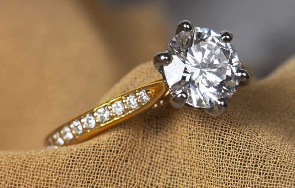 Diamond Rings Explained: Styles, Trends, and Care Tips