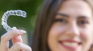 How an Orthodontist in Winnipeg Helps Patients Choose the Right Invisalign Treatment