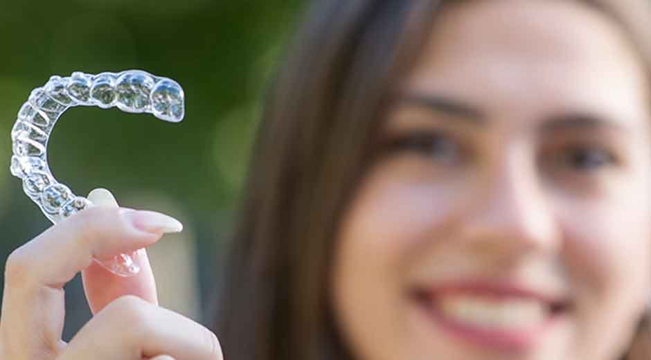 How an Orthodontist in Winnipeg Helps Patients Choose the Right Invisalign Treatment