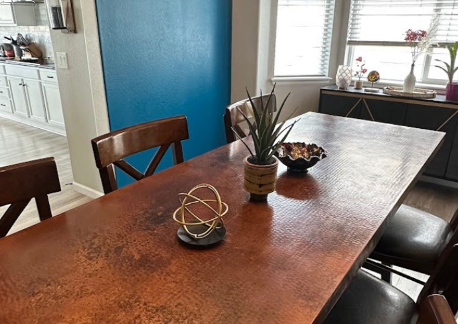 How to Choose Commercial Dining Tables That Can Stand the Test of Time