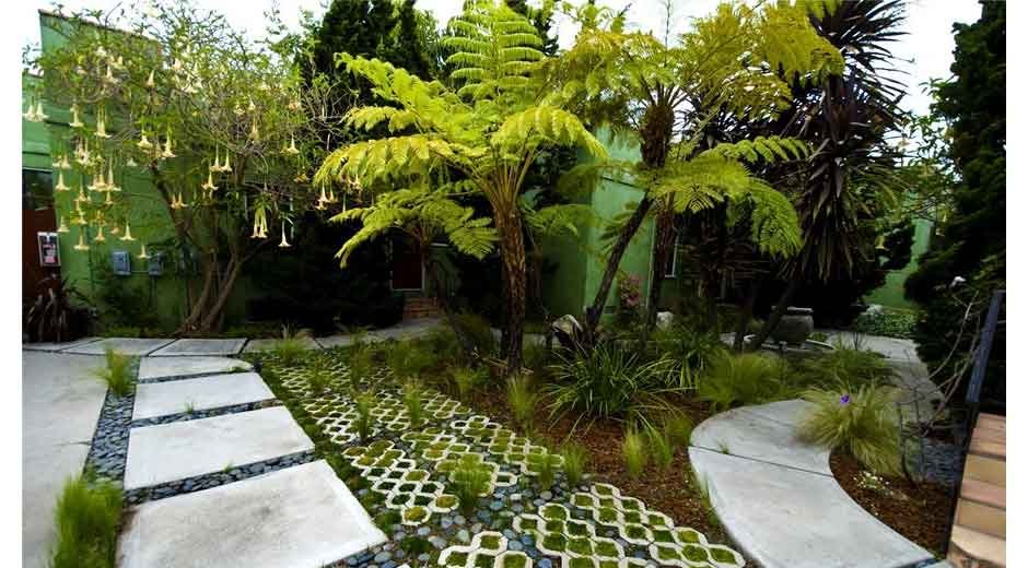 How-to-Choose-Eco-Friendly-Materials-for-Your-Landscaping-Project