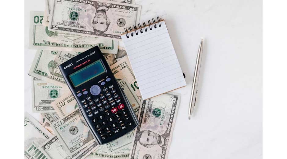 How-to-Stay-Ahead-of-Tech-Trends-Without-Overspending