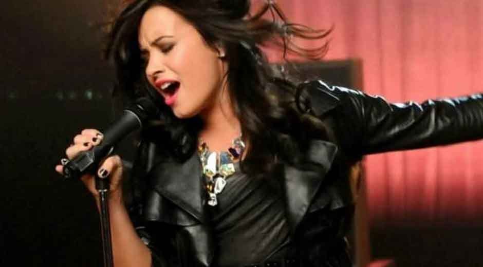 Realistic And Expressive of the Vocal Performances: