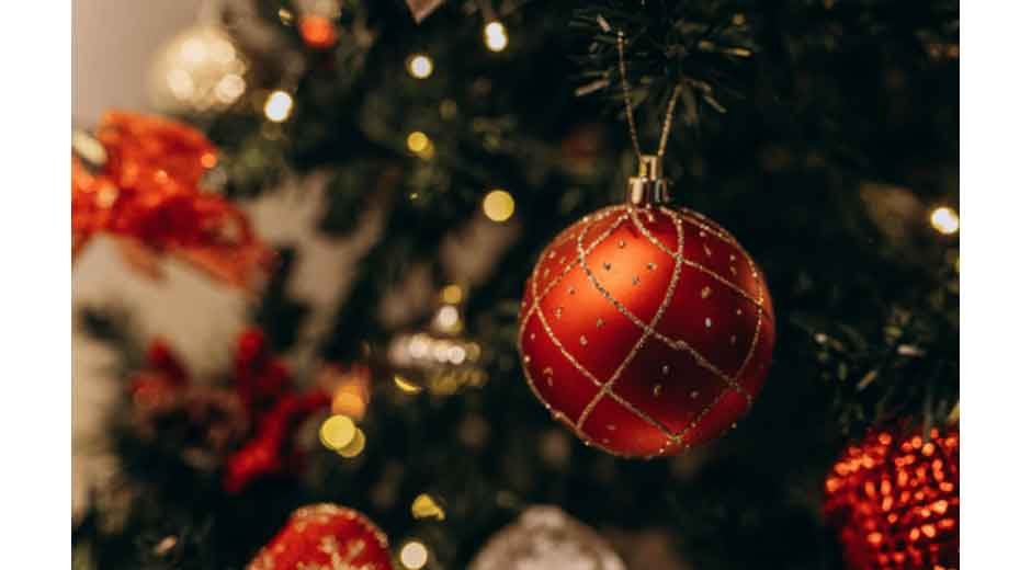 The Best Christmas Ornaments for a Festive Season That’s Beautiful and Eco-Friendly