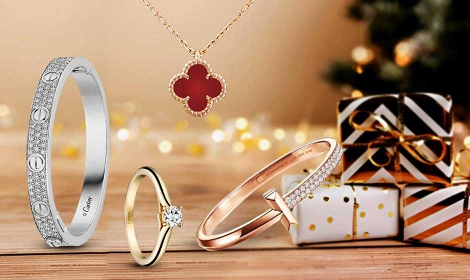 The Ultimate Christmas Guide to Sustainable Jewelry Gifts for Her
