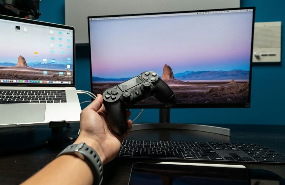 Why Hybrid Gaming Setups Are Becoming the New Business Workstations
