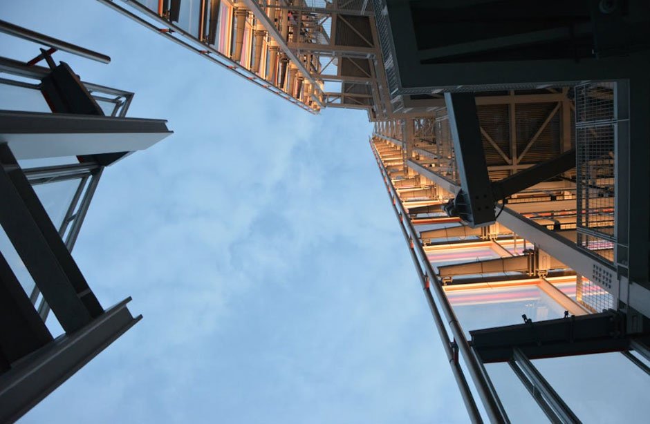 Why Would You Want to Build a Metal Building and What is a Good Way to Figure Out the Cost of One?