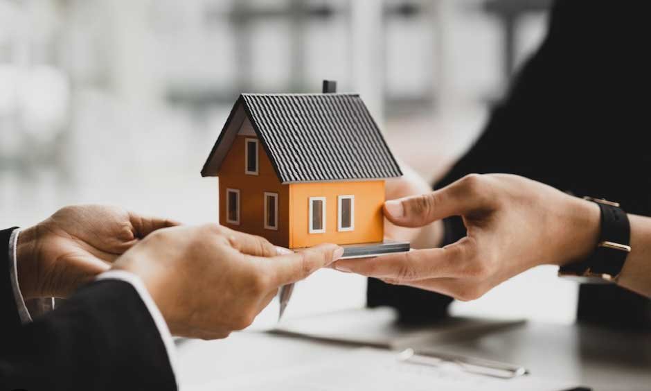 5 Common Mistakes Homeowners Make When Selling As-Is