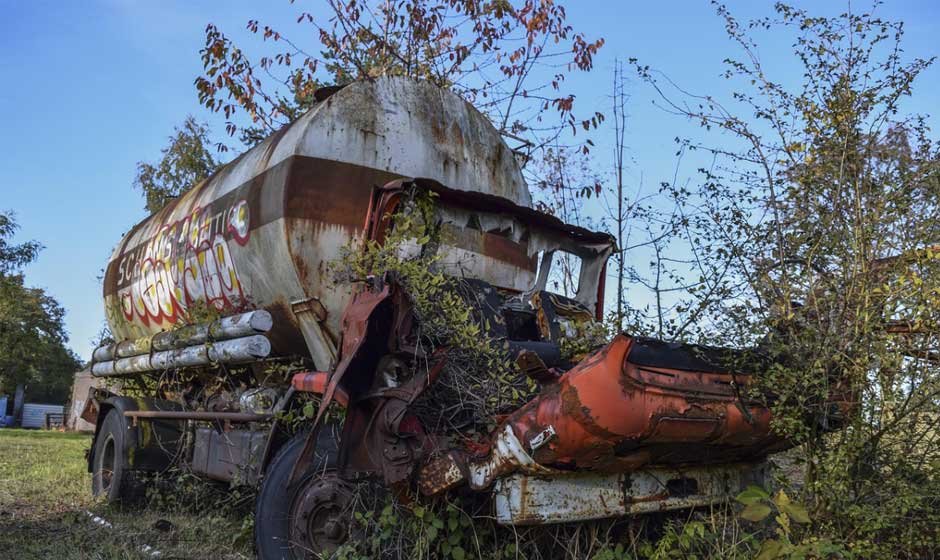 Errors People Often Make That Affect Their Truck Accident Settlement