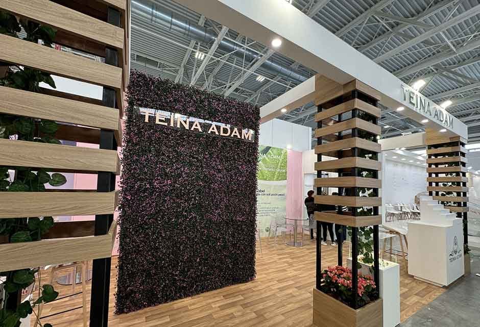 Material-Choices-That-Survive-Multiple-Shows-(and-Still-Look-Premium)