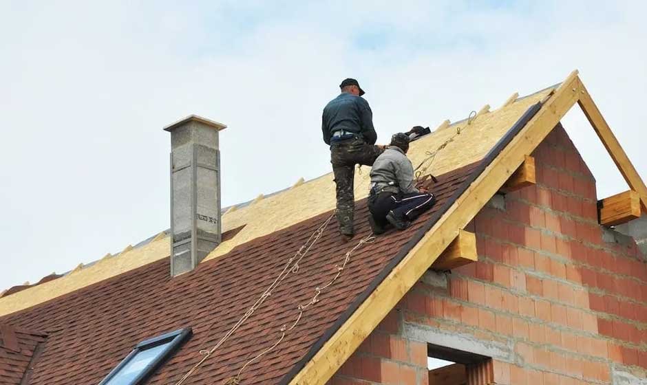 Roof Repair for New Builds: When Fixing Roof Issues Early Matters