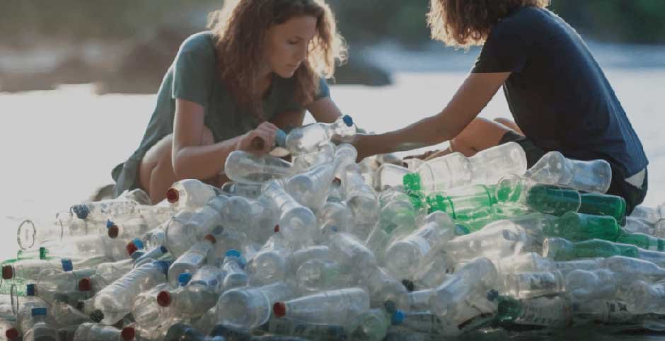 The Hidden Environmental Cost of Bottled Water: Sustainable Alternatives