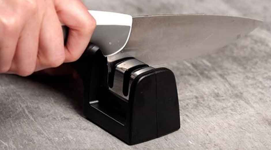 Tips for Using a Ceramic Rod to Sharpen Kitchen and Utility Knives