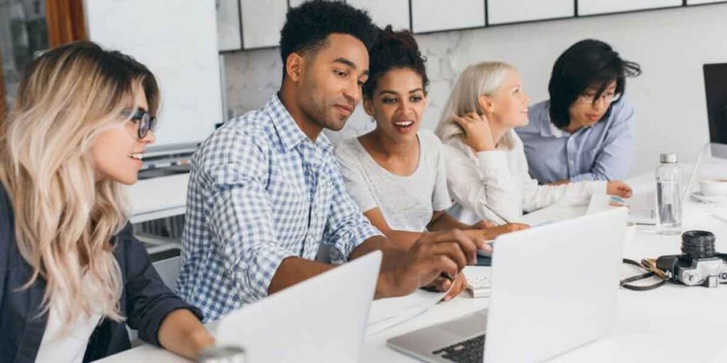 Why Interactive Business Workshops Are Replacing Traditional Corporate Training