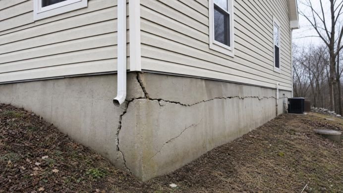identifying-signs-of-structural-damage-in-a-house-1