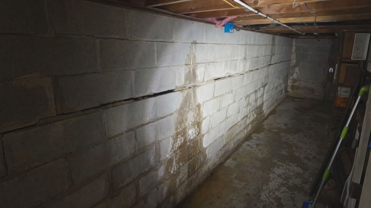 identifying-signs-of-structural-damage-in-a-house-2