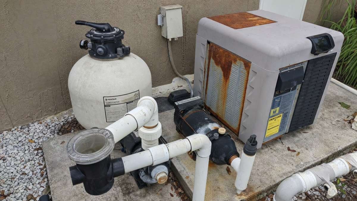 what-to-look-for-in-a-pool-inspection-2